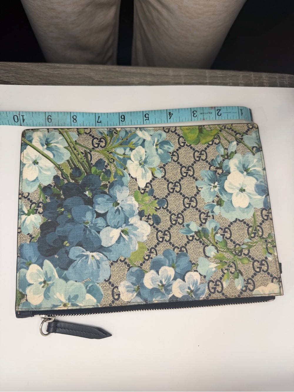 Gucci Blue Floral GG Supreme Wristlet Pouch - Picture 9 of 12
